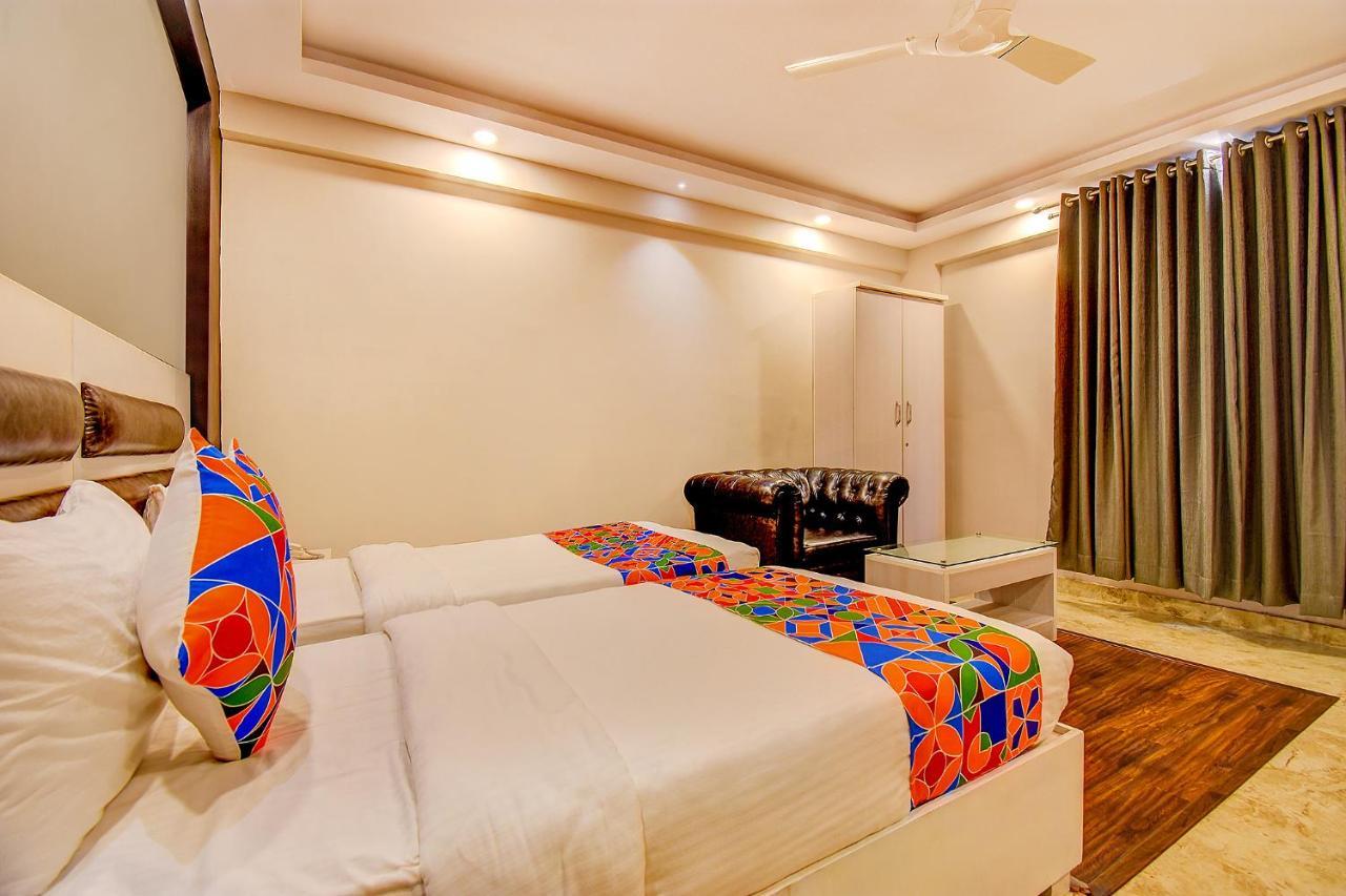 Fabhotel Srk Platinum Inn - Nr Forum Mall バンガロール エクステリア 写真