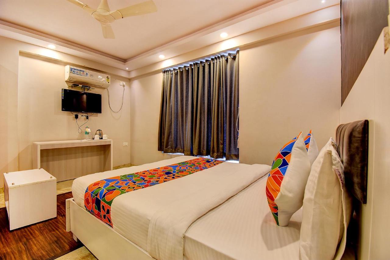 Fabhotel Srk Platinum Inn - Nr Forum Mall バンガロール エクステリア 写真